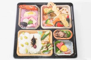 松花堂弁当　“幸”（さち） ￥2,800